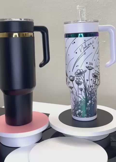 Tumbler Térmico Personalizado con Asa, Tapa y Popote – Acabado Arcoíris